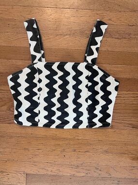 Wavy Stripe Square-Neck Crop Top in Black & White